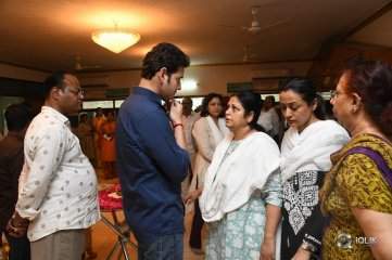 Celebrities Pay Homage to Vijaya Nirmala Garu